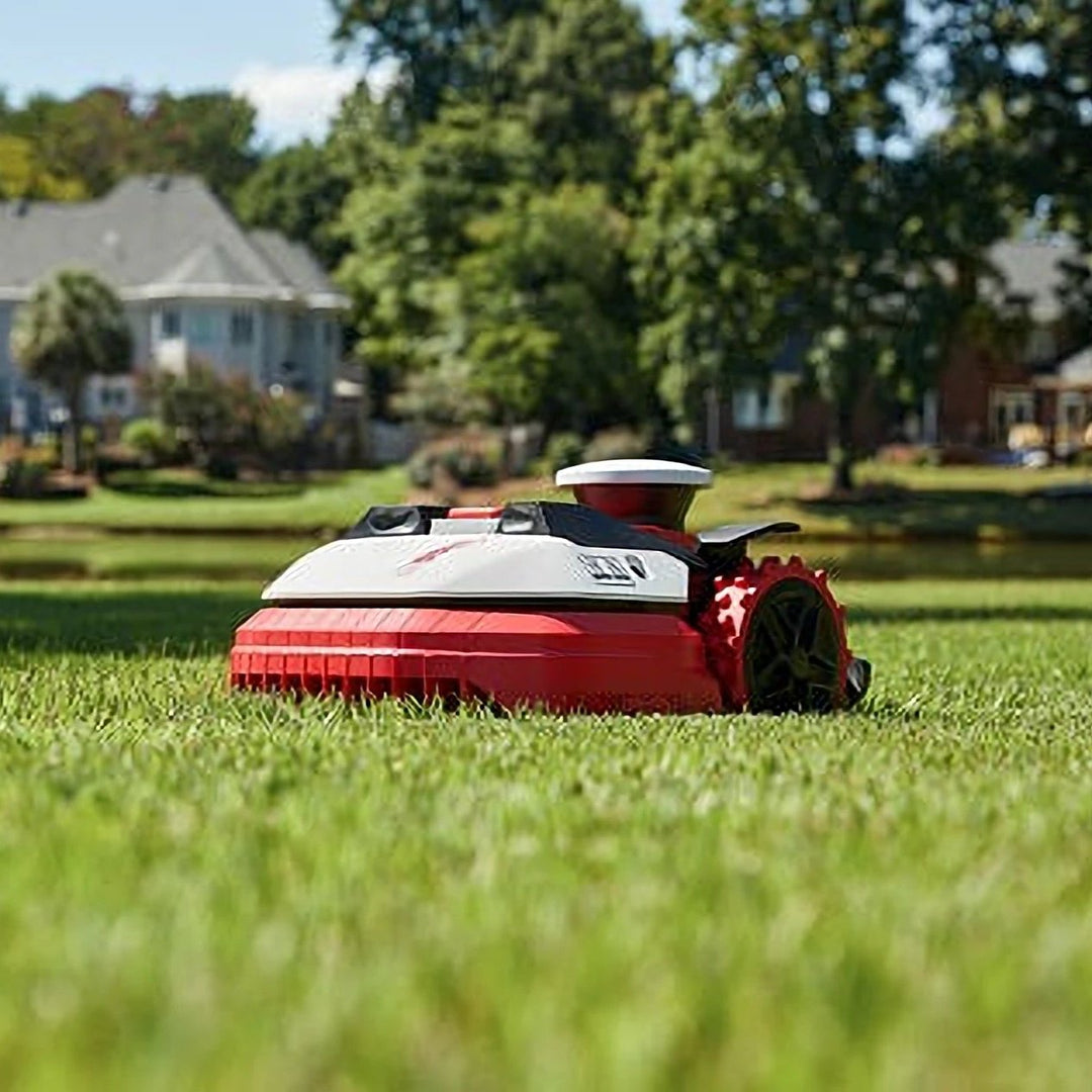 Kress RTKⁿ 3,000 m² robotic lawn mower with OAS (Obstacle Avoidance System)