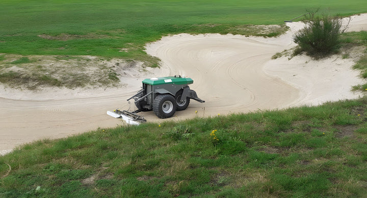 TurfTroniq SmartRake: Zero emission robotic bunker rake